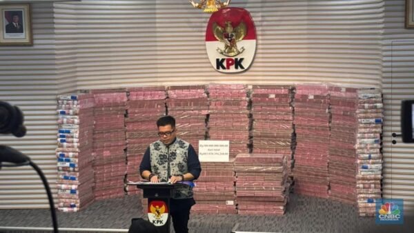 KPK Serahkan Rp883 M ke Taspen Terkait Kasus Korupsi Pensiun PNS