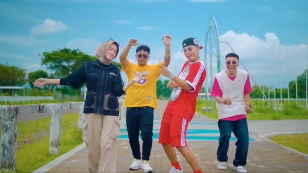 10 Lirik Lagu Paling Dicari, Mana Favoritmu?