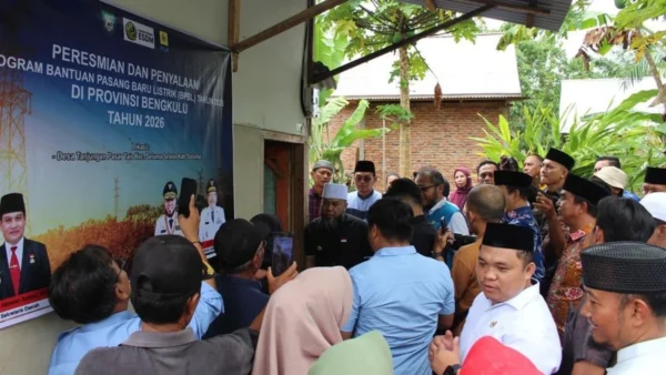 PLN Resmikan Listrik Gratis di Seluma