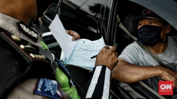 Denda Berbeda untuk Pelanggaran SIM, Ini Faktanya!